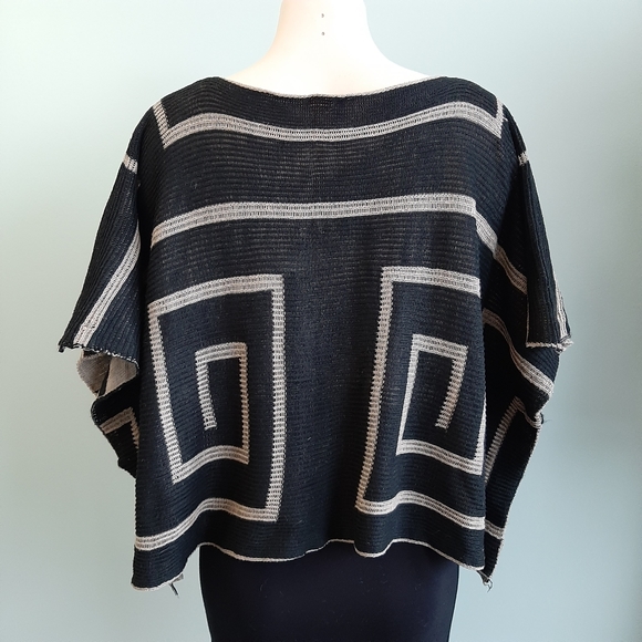 🅱️🅾️G🅾️ Free size knits poncho bohemian cape - Picture 2 of 3
